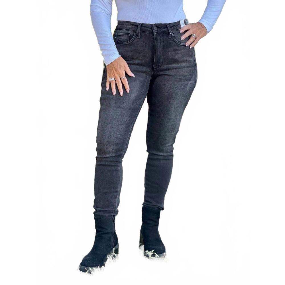 NEW JUDY BLUE therapy skinny jeans in black